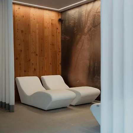 Mostesi Dolomites * أورونزو دي كادوري